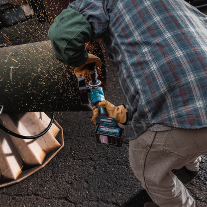 Makita GAG14M1 40V max XGT® Brushless Cordless 4‑1/2” / 6" Paddle Switch Angle Grinder Kit, with Electric Brake (4.0Ah) - Grip Support Store