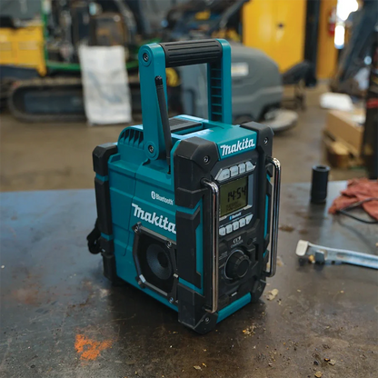 Makita XRM10 18V LXT/12V max CXT Lithium-Ion Cordless Bluetooth Job Site Charger/Radio - Grip Support Store