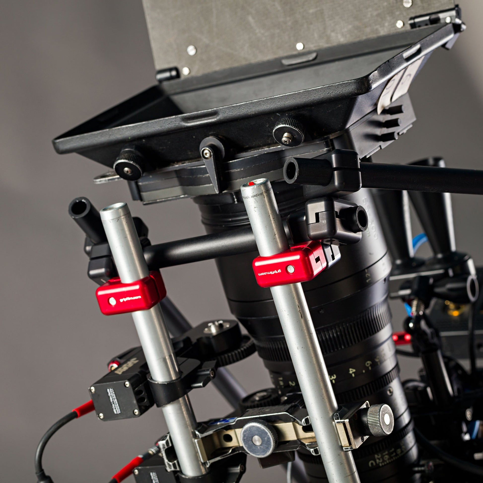 16mm - 19mm Camera rod SWIVEL CLAMP SET - Grip Support Store